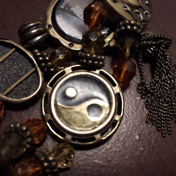 Watch - Picture 2 of 8